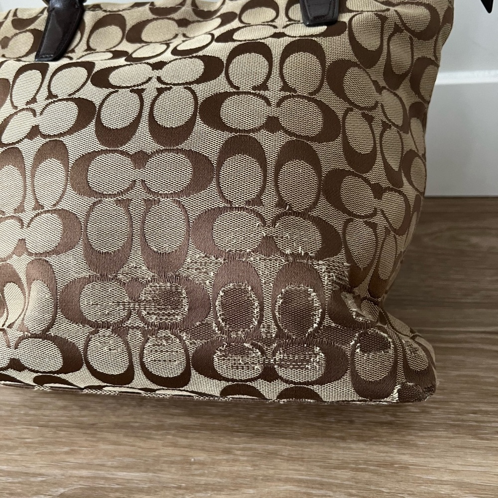 Coach Tan and Brown Signature Tote Y2K - Picture 9 of 9